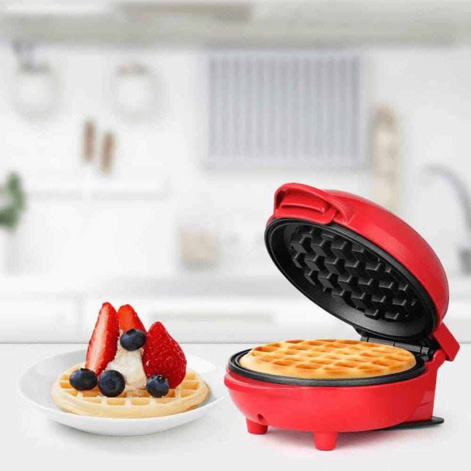 MINI WAFFLERA REDONDA ANTIADHERENTE.